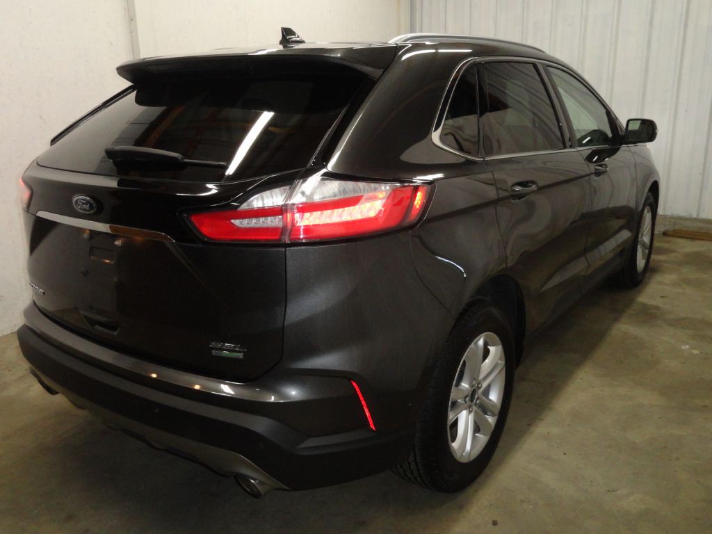 2020 Ford Edge Image 14