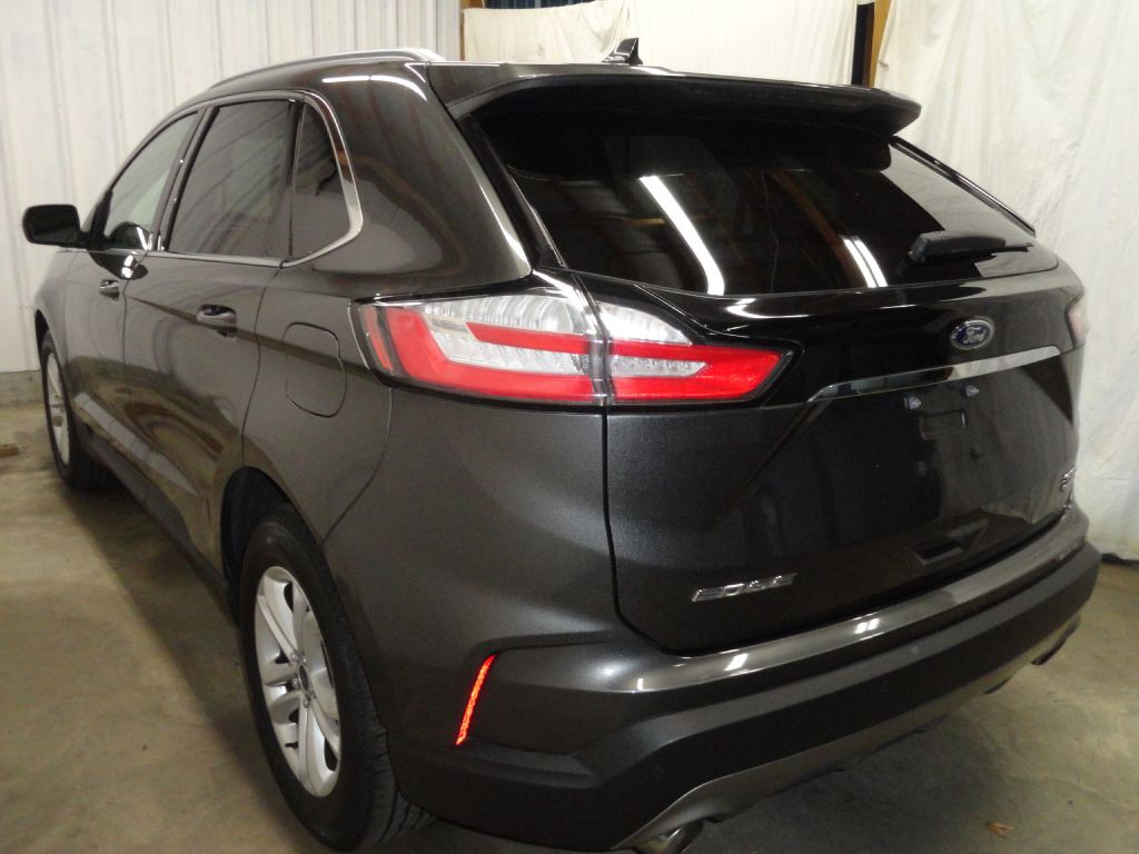 2020 Ford Edge Image 16