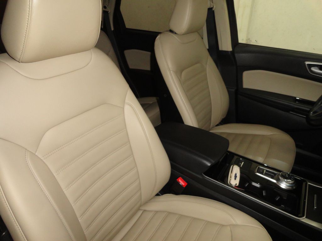 2020 Ford Edge Image 25