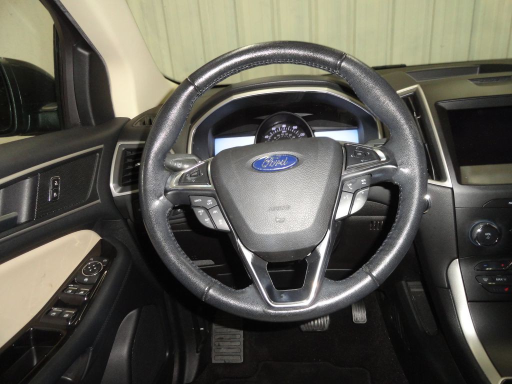 2020 Ford Edge Image 31