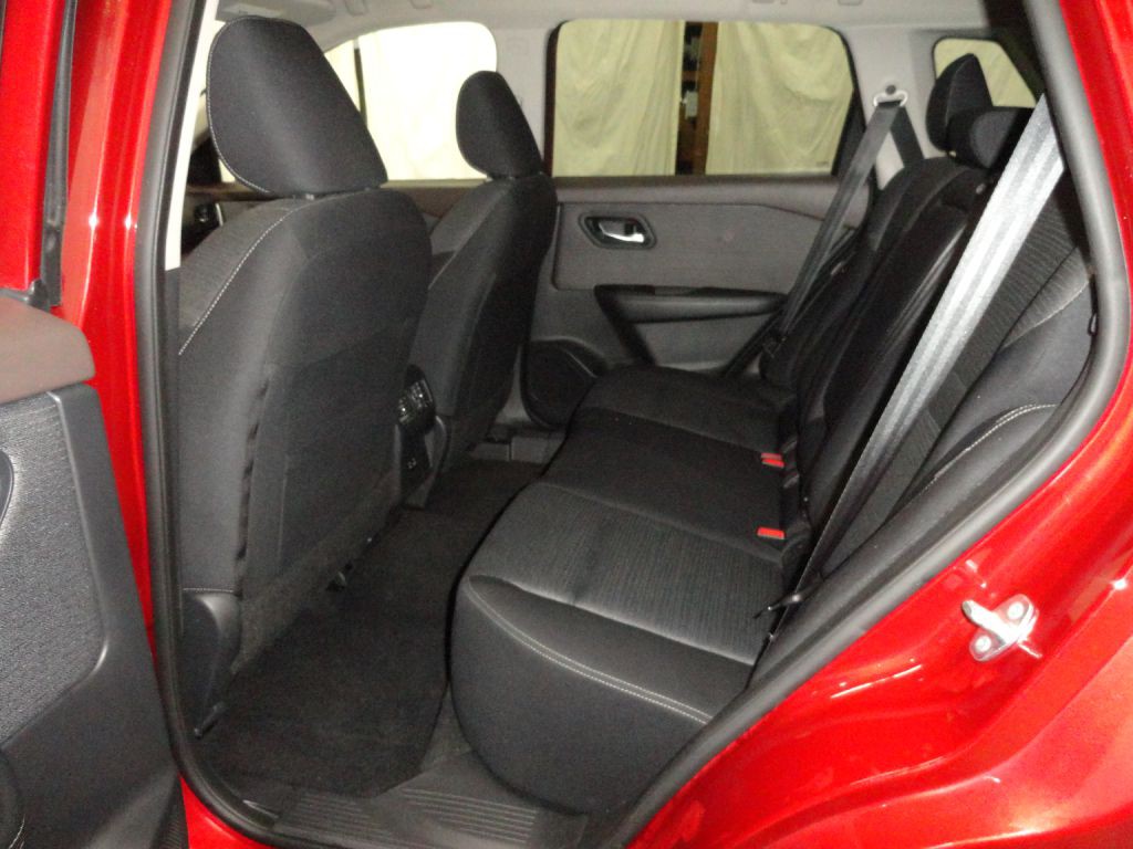 2021 Nissan Rogue Image 10