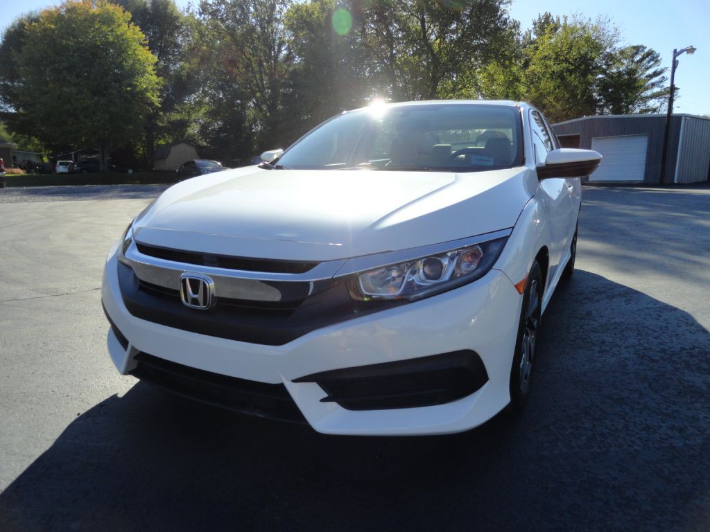 2017 Honda Civic Image 2
