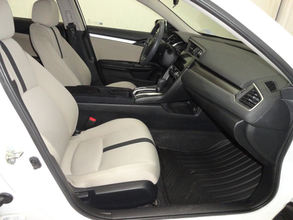 2017 Honda Civic Image 12