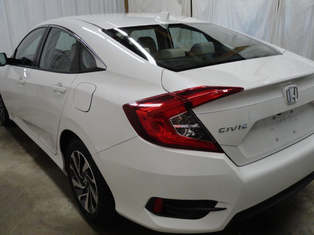 2017 Honda Civic Image 15