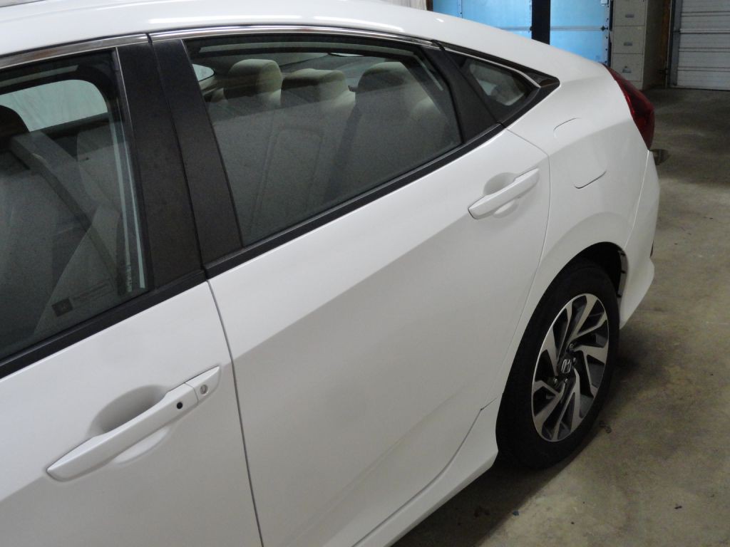 2017 Honda Civic Image 16
