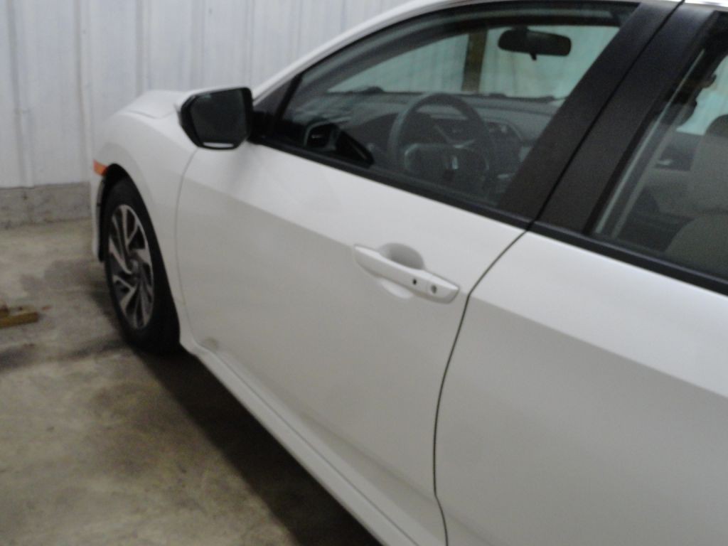 2017 Honda Civic Image 17