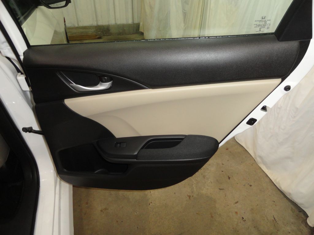 2017 Honda Civic Image 21