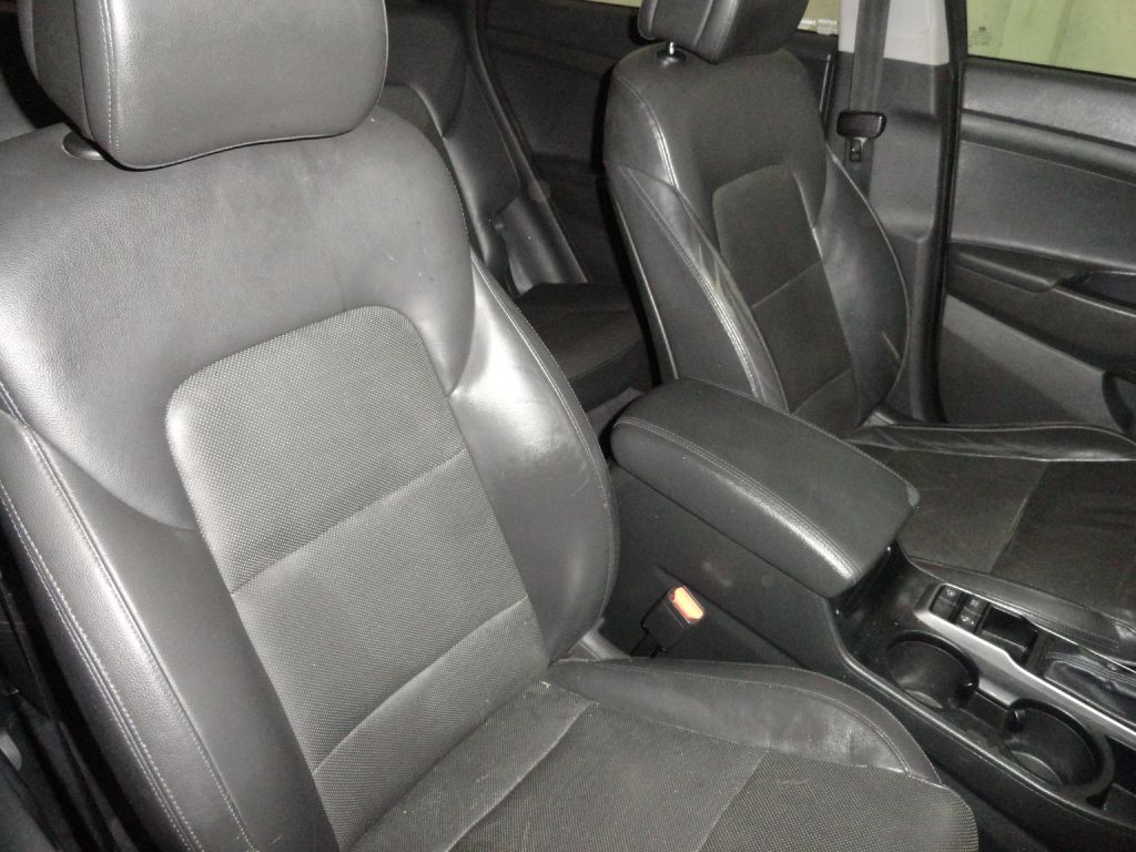 2016 Hyundai Tucson Image 25