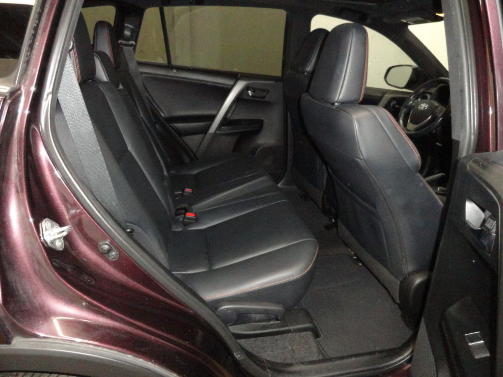 2016 Toyota Rav4 Image 12