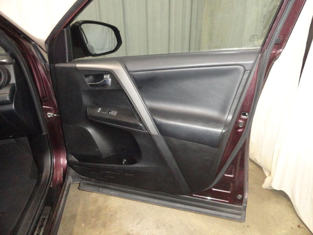 2016 Toyota Rav4 Image 24