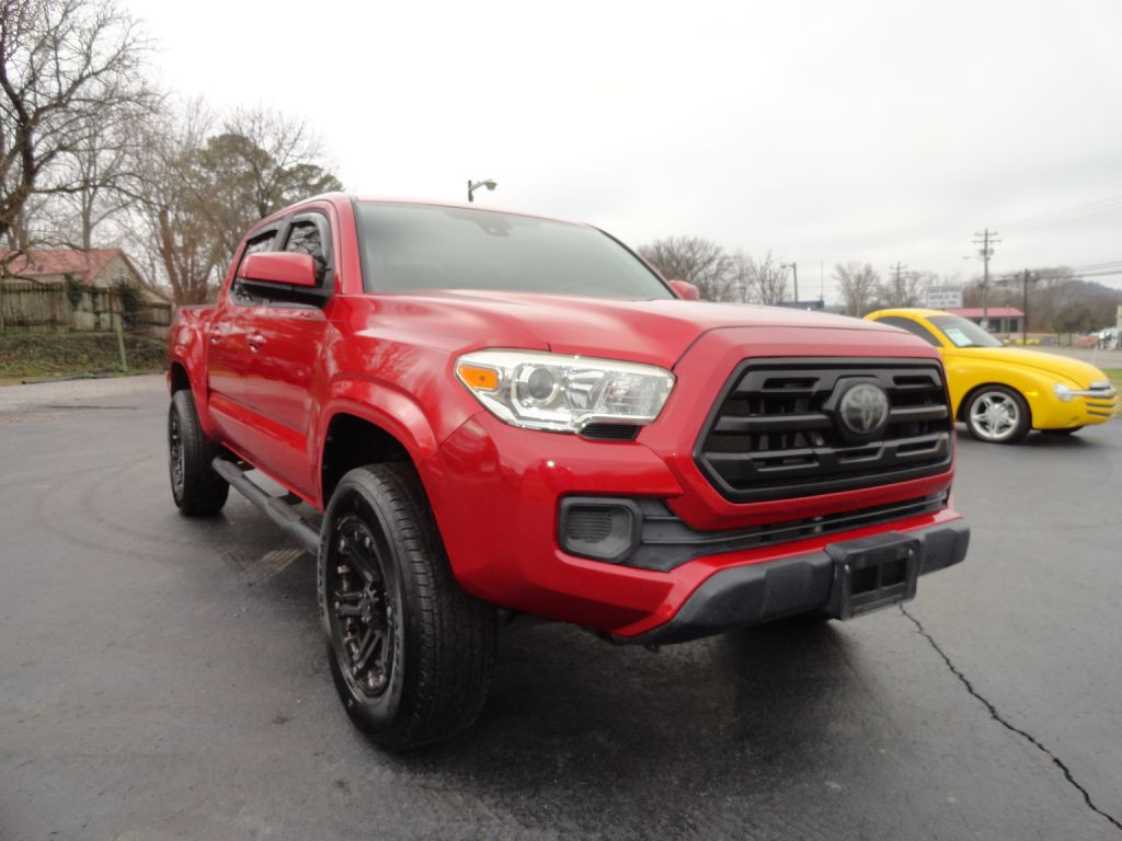 2018 Toyota Tacoma Image 1