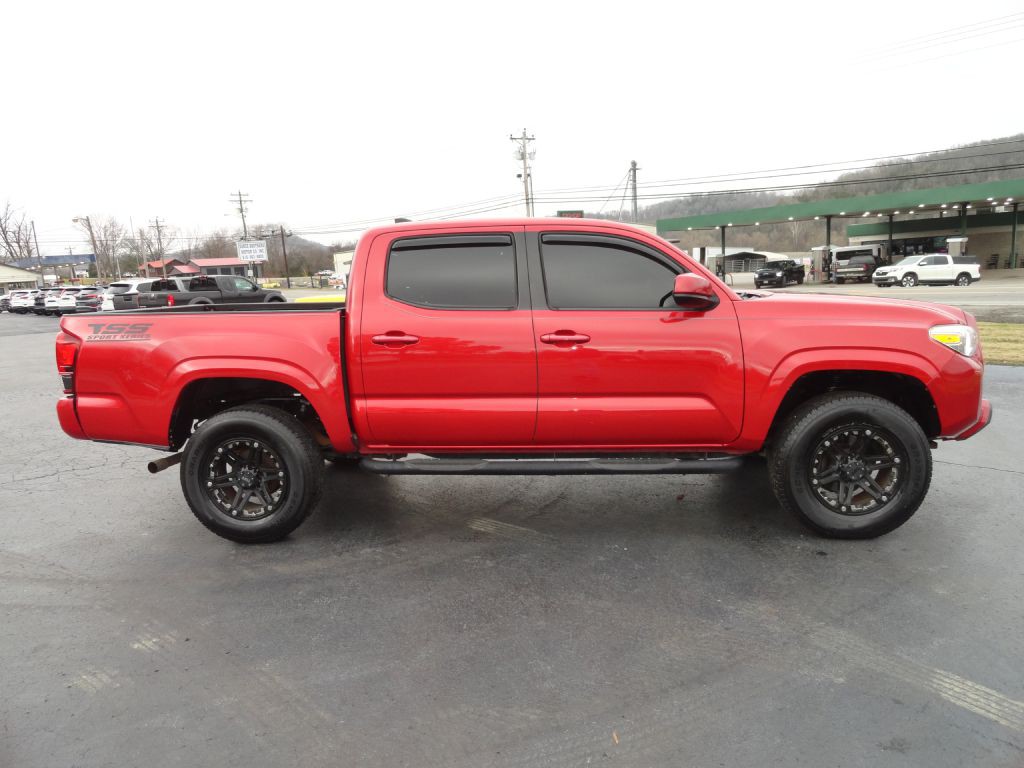 2018 Toyota Tacoma Image 5