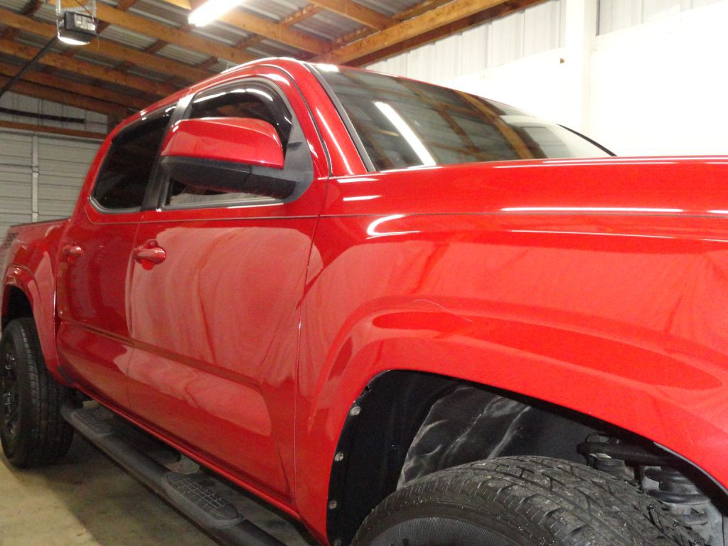 2018 Toyota Tacoma Image 19