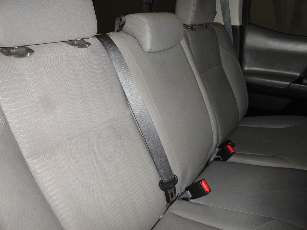 2018 Toyota Tacoma Image 22