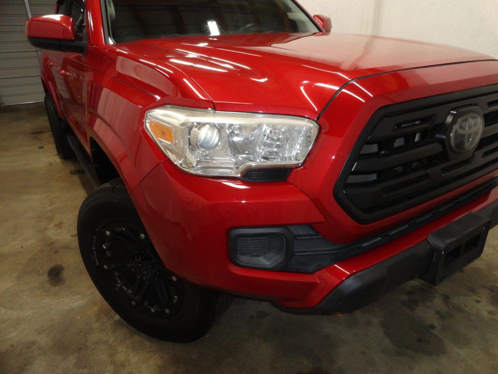 2018 Toyota Tacoma Image 45