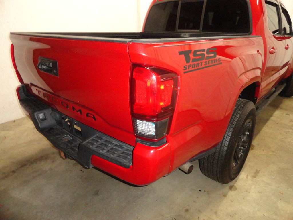 2018 Toyota Tacoma Image 48