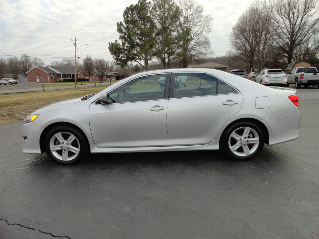 2014 Toyota Camry Image 3
