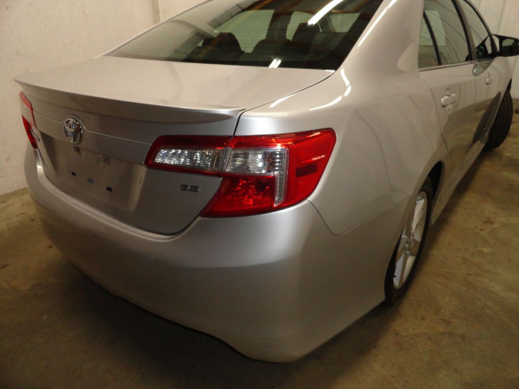 2014 Toyota Camry Image 48