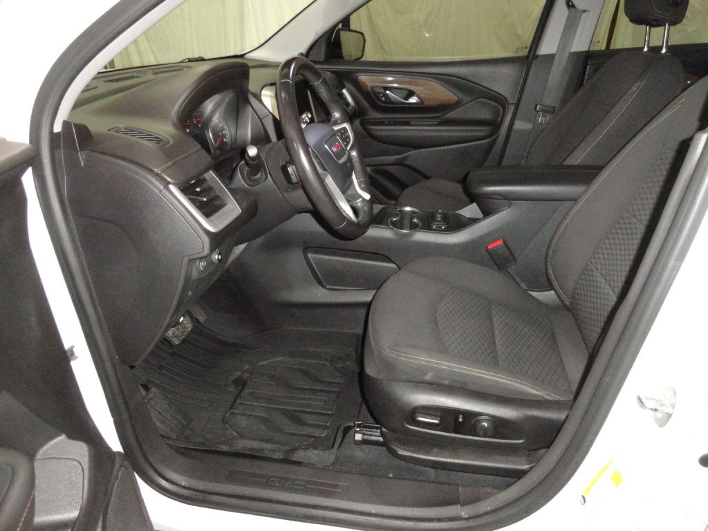 2020 GMC Terrain Image 9