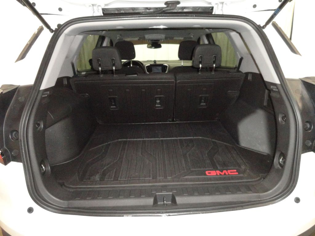 2020 GMC Terrain Image 11