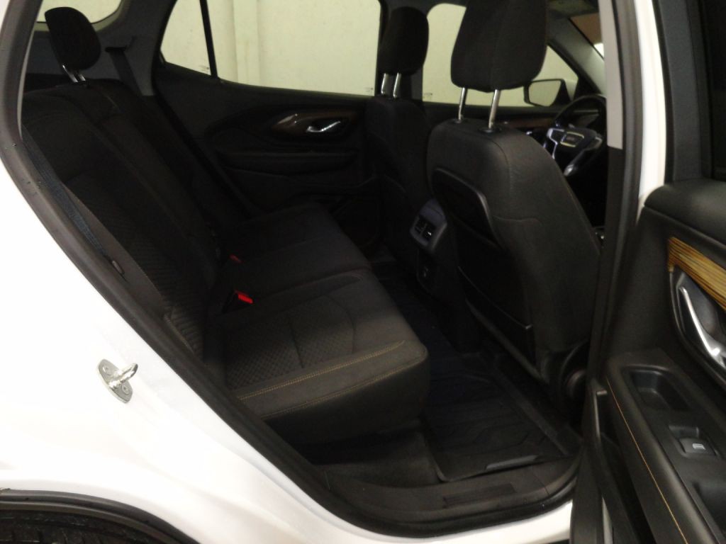 2020 GMC Terrain Image 12