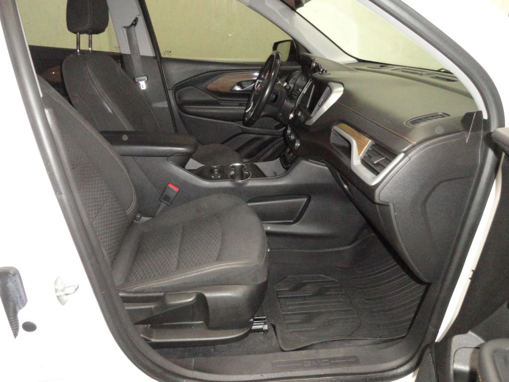 2020 GMC Terrain Image 13