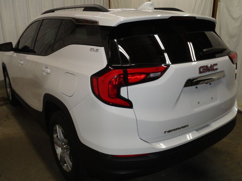 2020 GMC Terrain Image 16