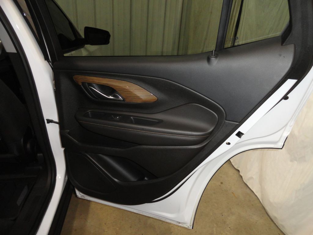 2020 GMC Terrain Image 22