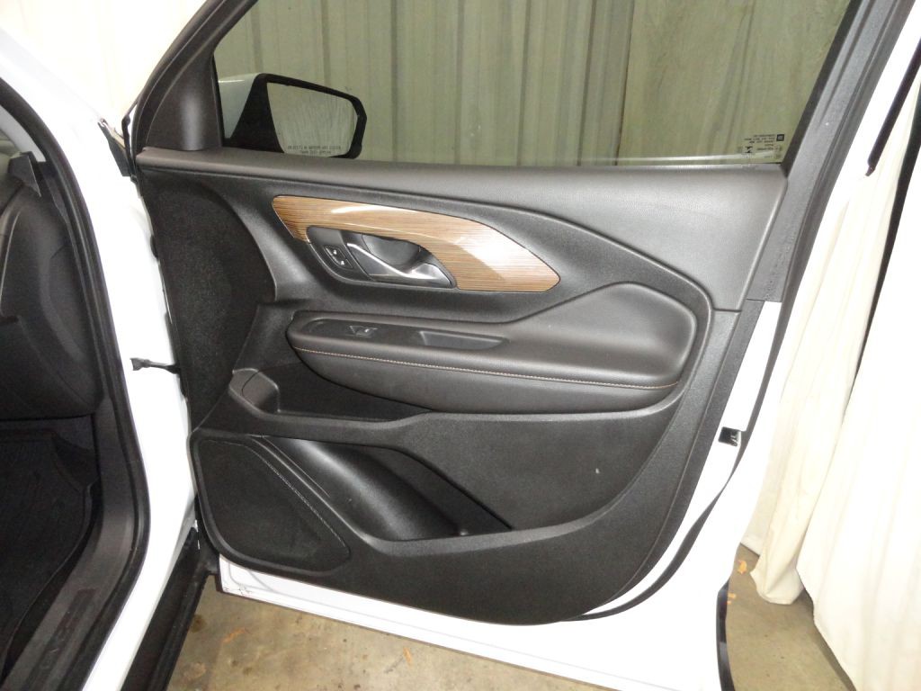 2020 GMC Terrain Image 24