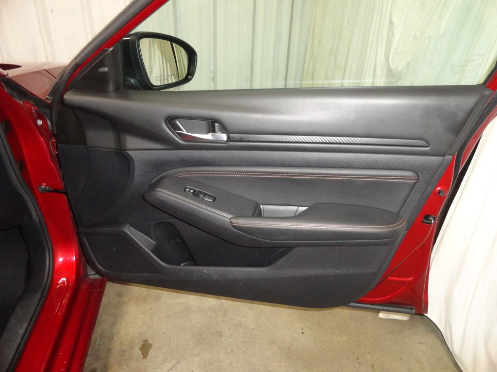 2020 Nissan Altima Image 23