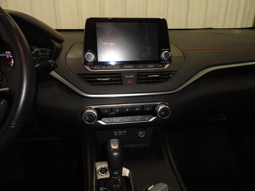 2020 Nissan Altima Image 31