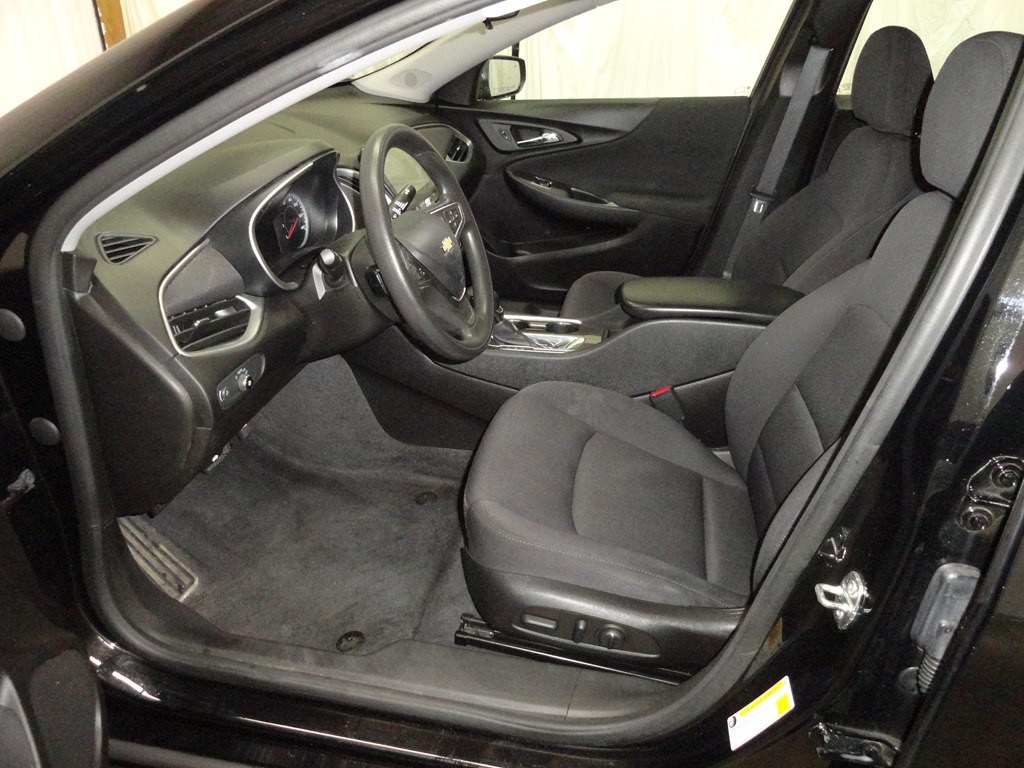 2022 Chevrolet Malibu Image 9