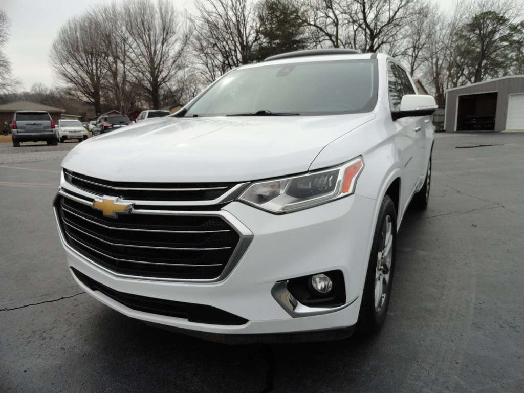 2018 Chevrolet Traverse Image 2