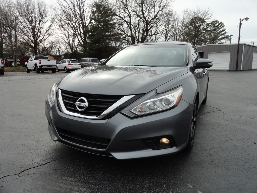 2018 Nissan Altima Image 2