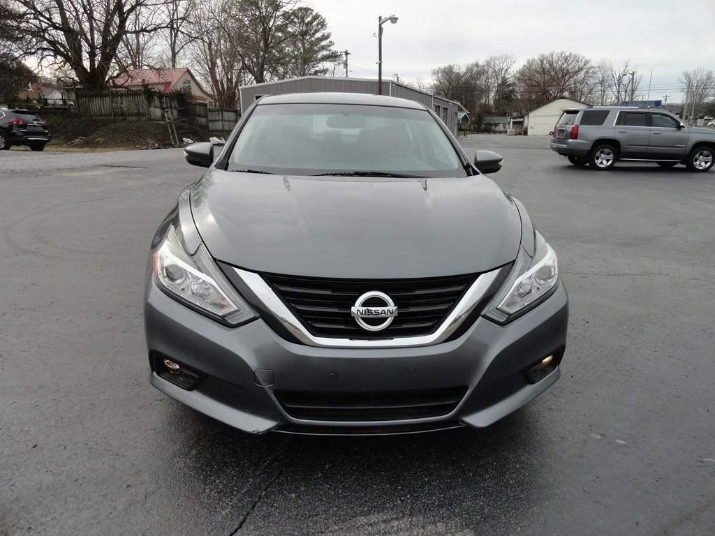 2018 Nissan Altima Image 4