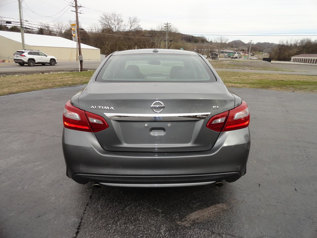 2018 Nissan Altima Image 7