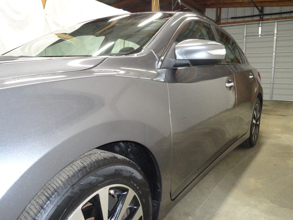 2018 Nissan Altima Image 18