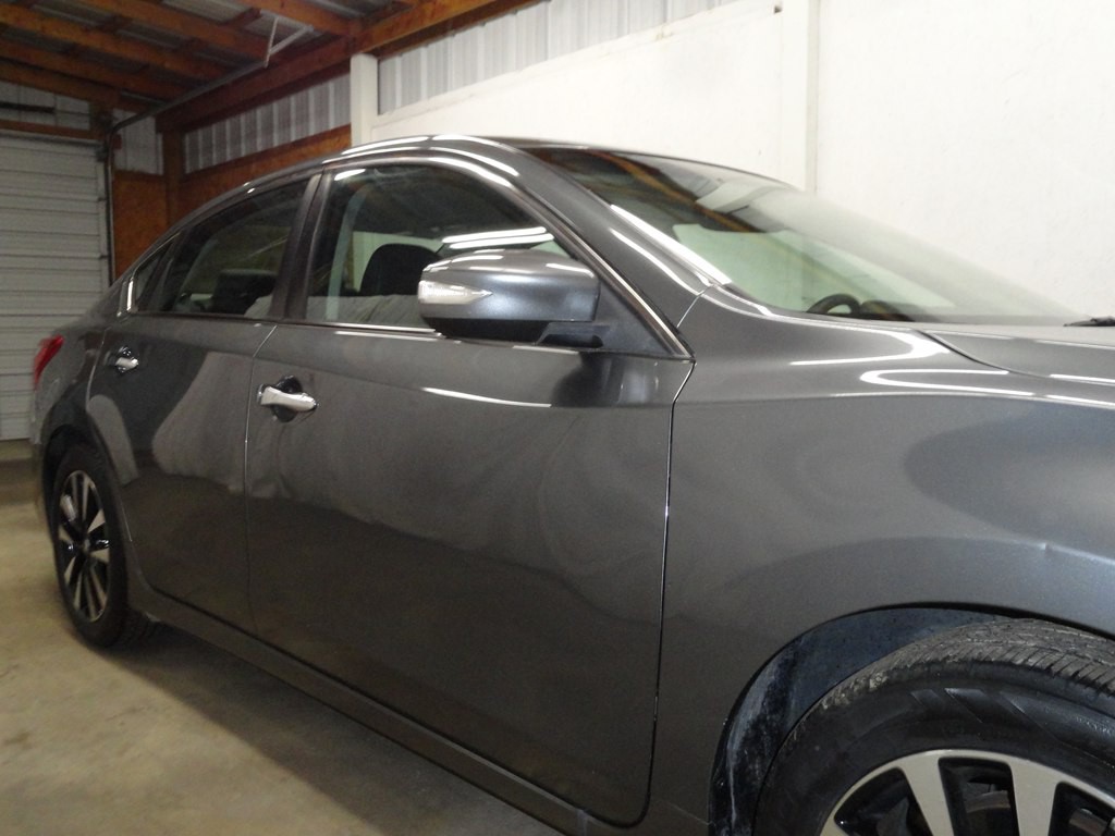 2018 Nissan Altima Image 19