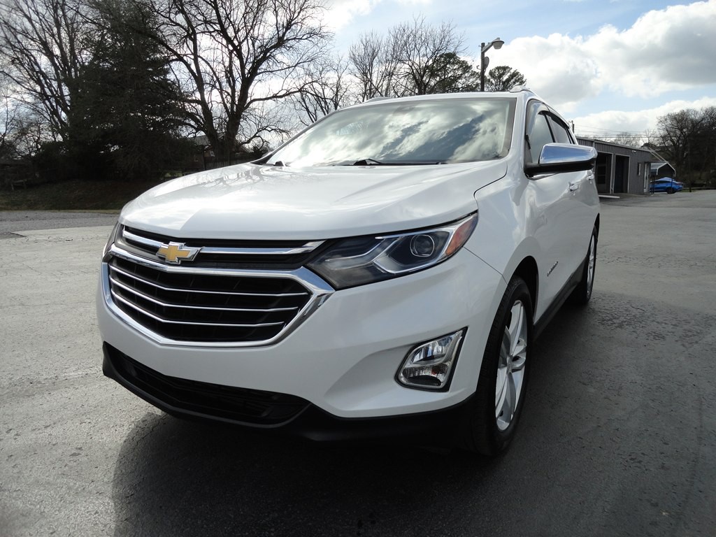 2018 Chevrolet Equinox Image 2