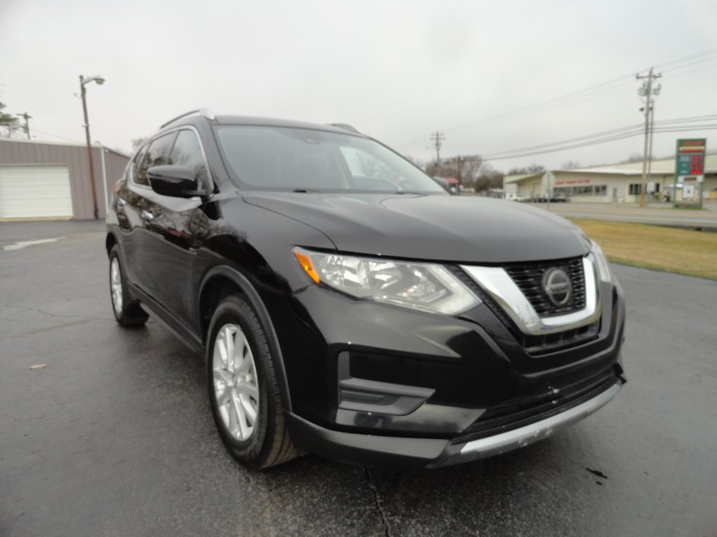 2019 Nissan Rogue Image 1