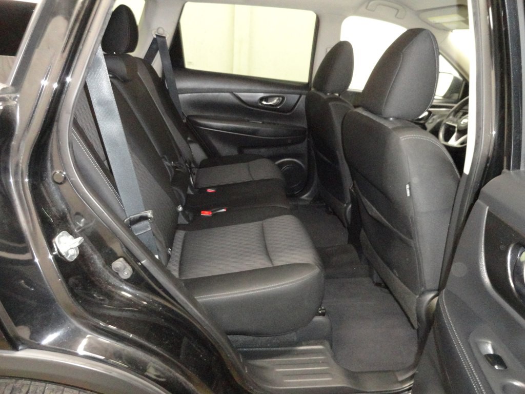 2019 Nissan Rogue Image 12