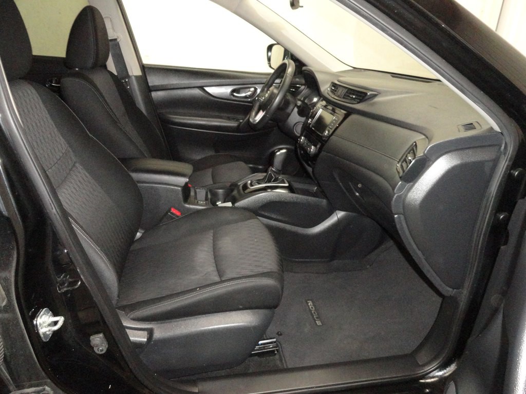 2019 Nissan Rogue Image 13