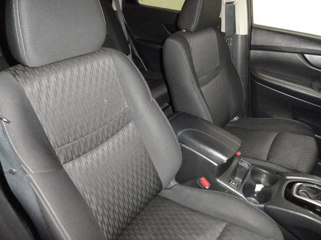 2019 Nissan Rogue Image 25