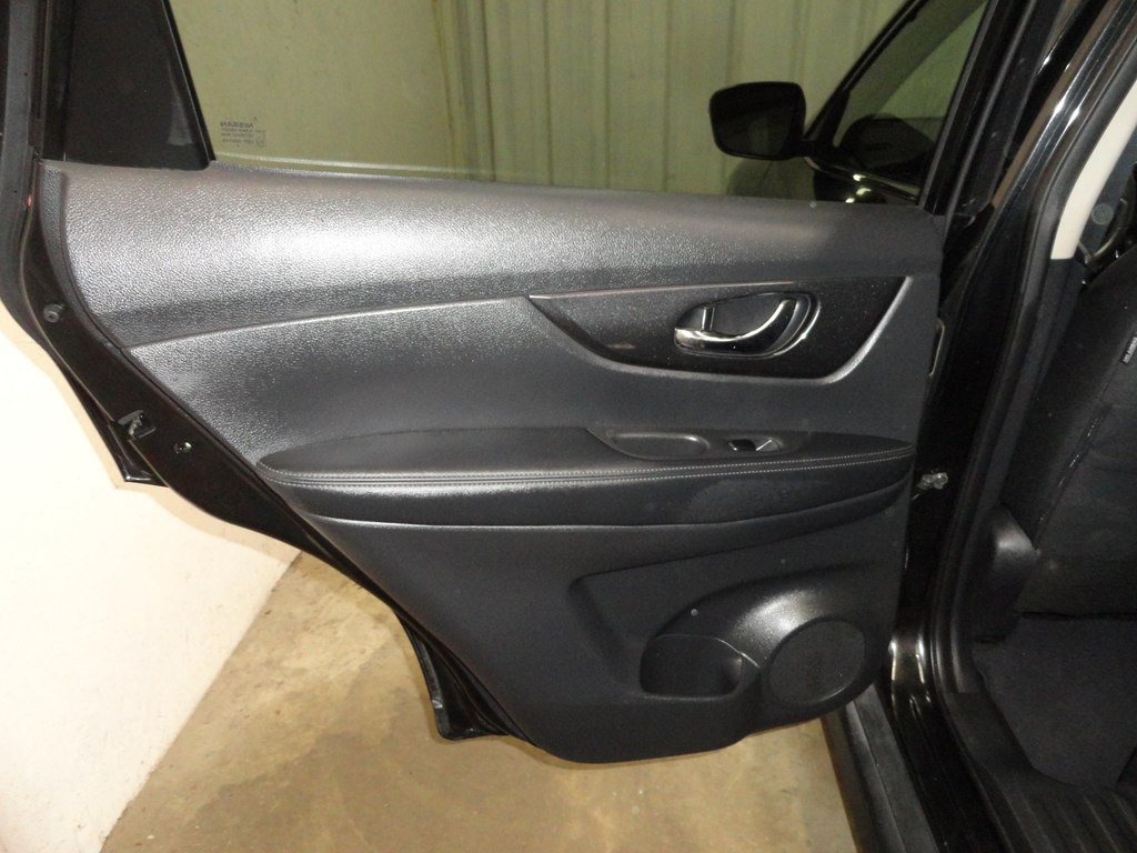 2019 Nissan Rogue Image 30