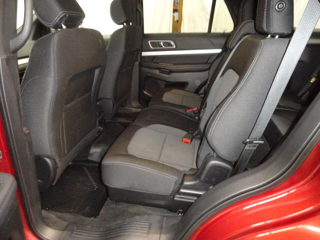 2017 Ford Explorer Image 10