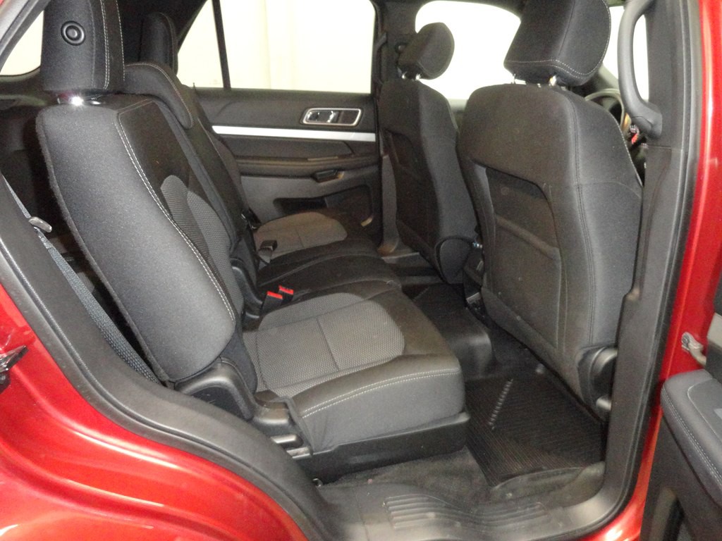 2017 Ford Explorer Image 12