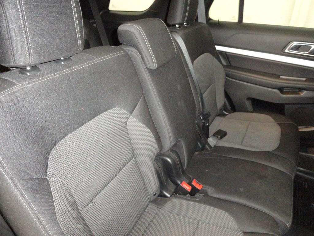 2017 Ford Explorer Image 24