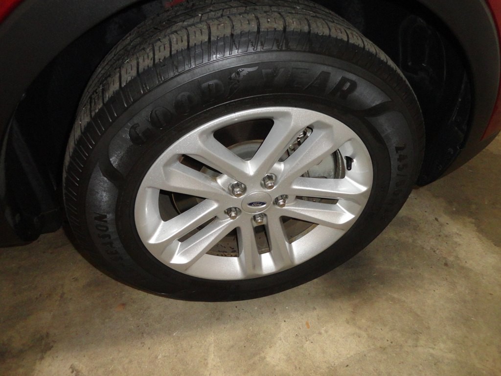 2017 Ford Explorer Image 28