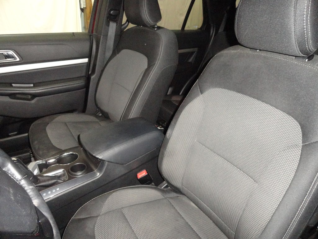 2017 Ford Explorer Image 35