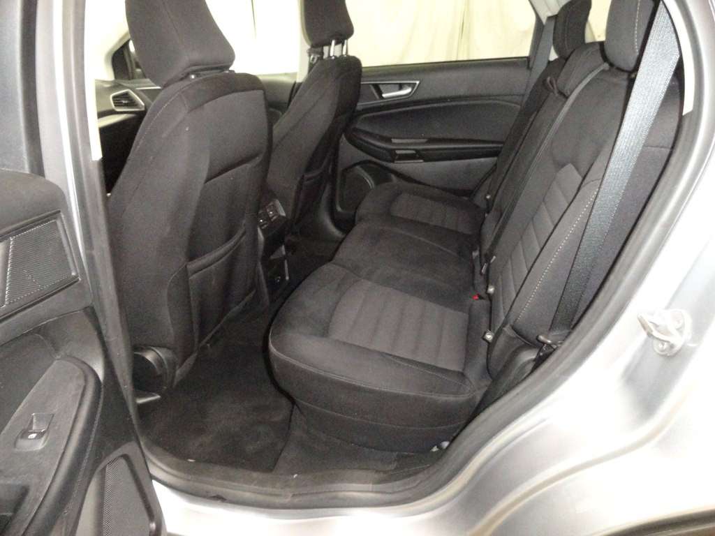 2022 Ford Edge Image 10